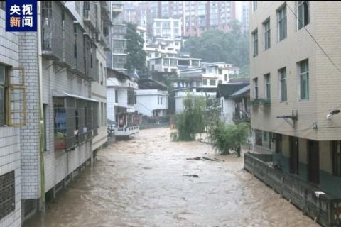 湖南湘西遭遇特大暴雨 多地出现大规模城镇内涝